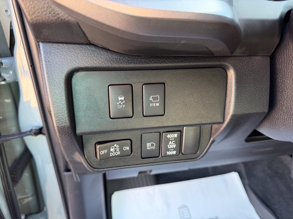 Certified 2023 Toyota Tacoma TRD Off-Road w/ TRD Premium Off Road Package AWD/4WD image 11
