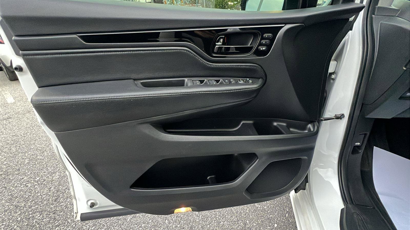 Used 2022 Honda Odyssey Elite image 23