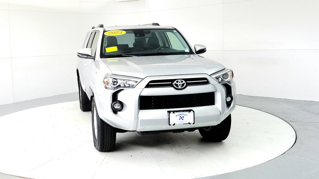 Certified 2023 Toyota 4Runner SR5 Premium w/ Moonroof Package AWD/4WD image 8