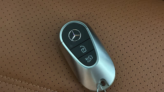 Used 2026 Mercedes-Benz GLC 300 4MATIC image 38