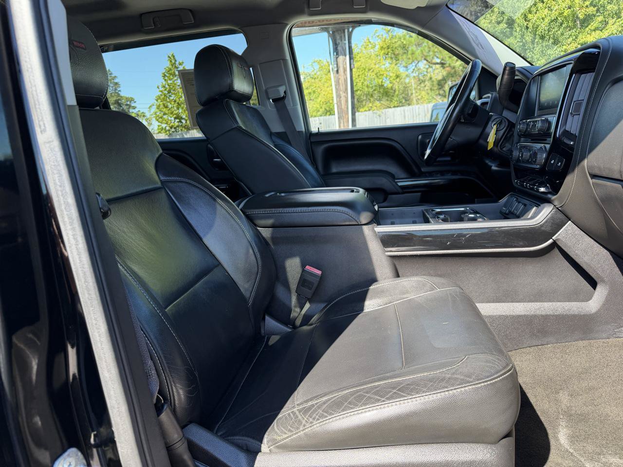 Used 2015 Chevrolet Silverado 1500 LTZ Z71 w/ LTZ Plus Package AWD/4WD image 9