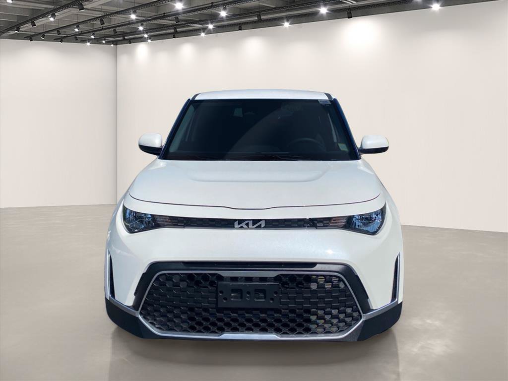 Certified 2025 Kia Soul LX FWD image 3