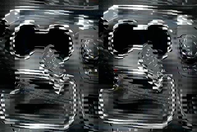 Used 2020 Chevrolet Traverse RS image 11