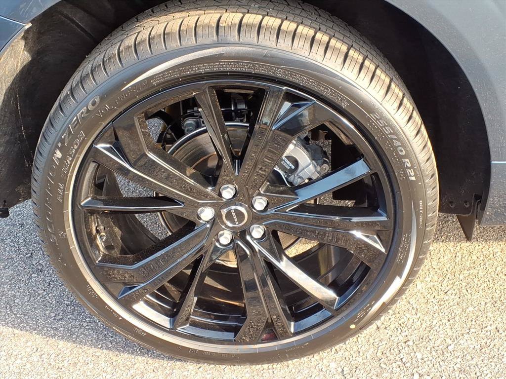 New 2026 Volvo XC60 B5 Ultra w/ Protection Package Premier AWD/4WD image 8
