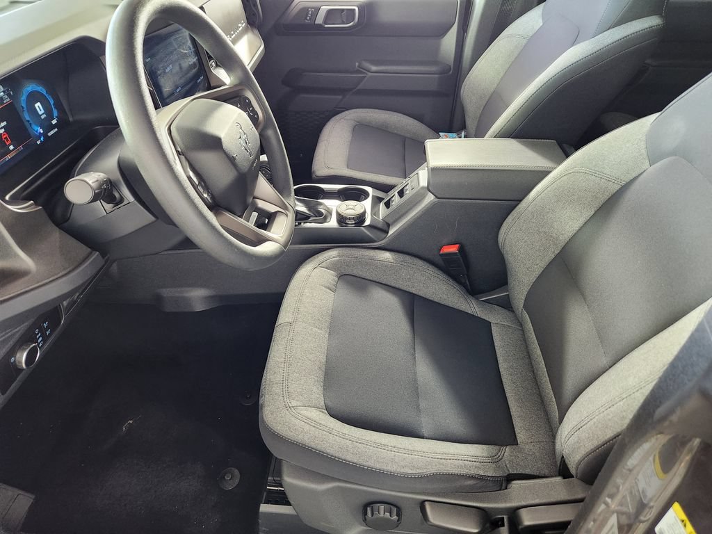 Used 2025 Ford Bronco 4-Door AWD/4WD image 12
