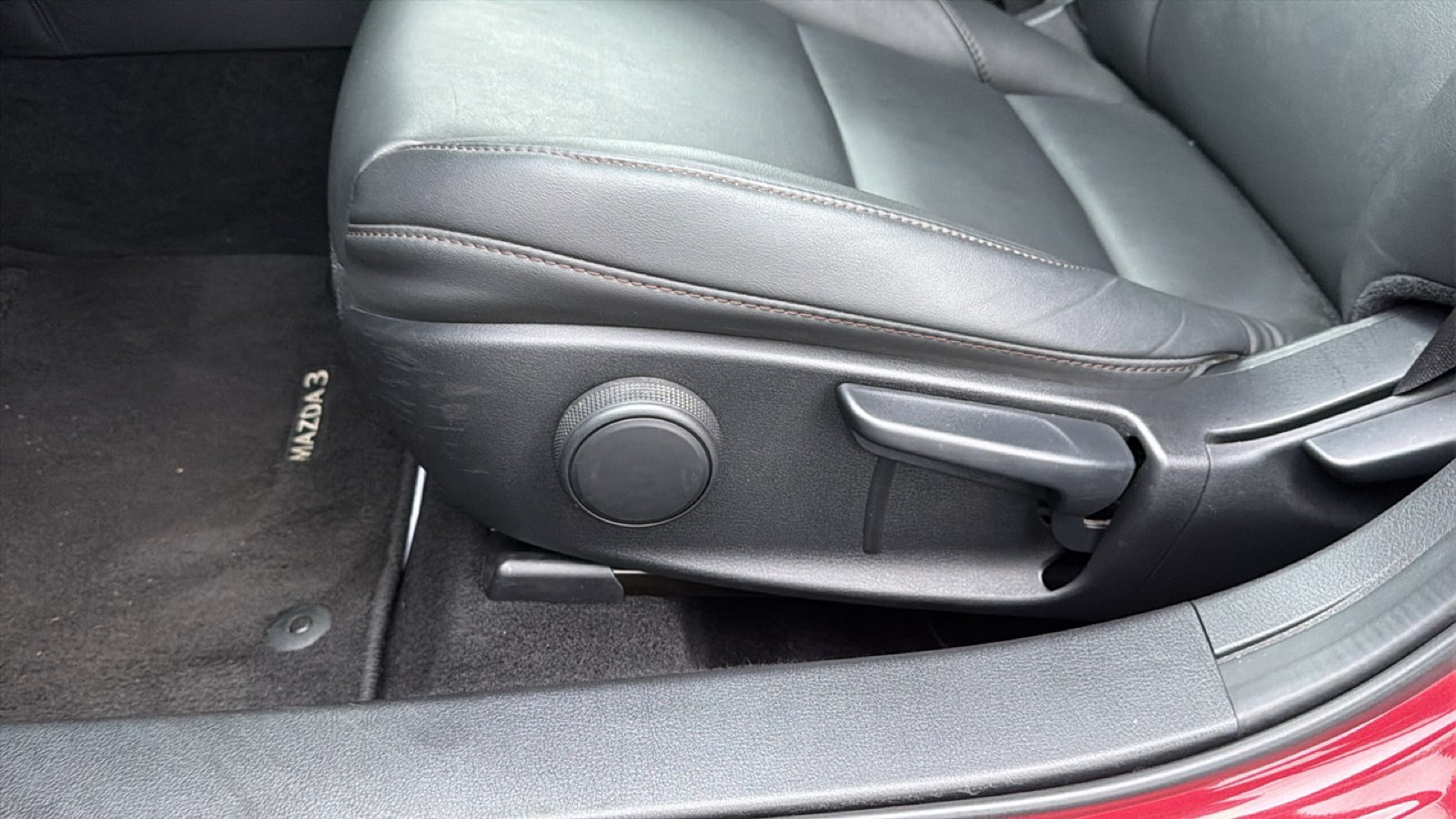 Certified 2024 MAZDA MAZDA3 s FWD image 13
