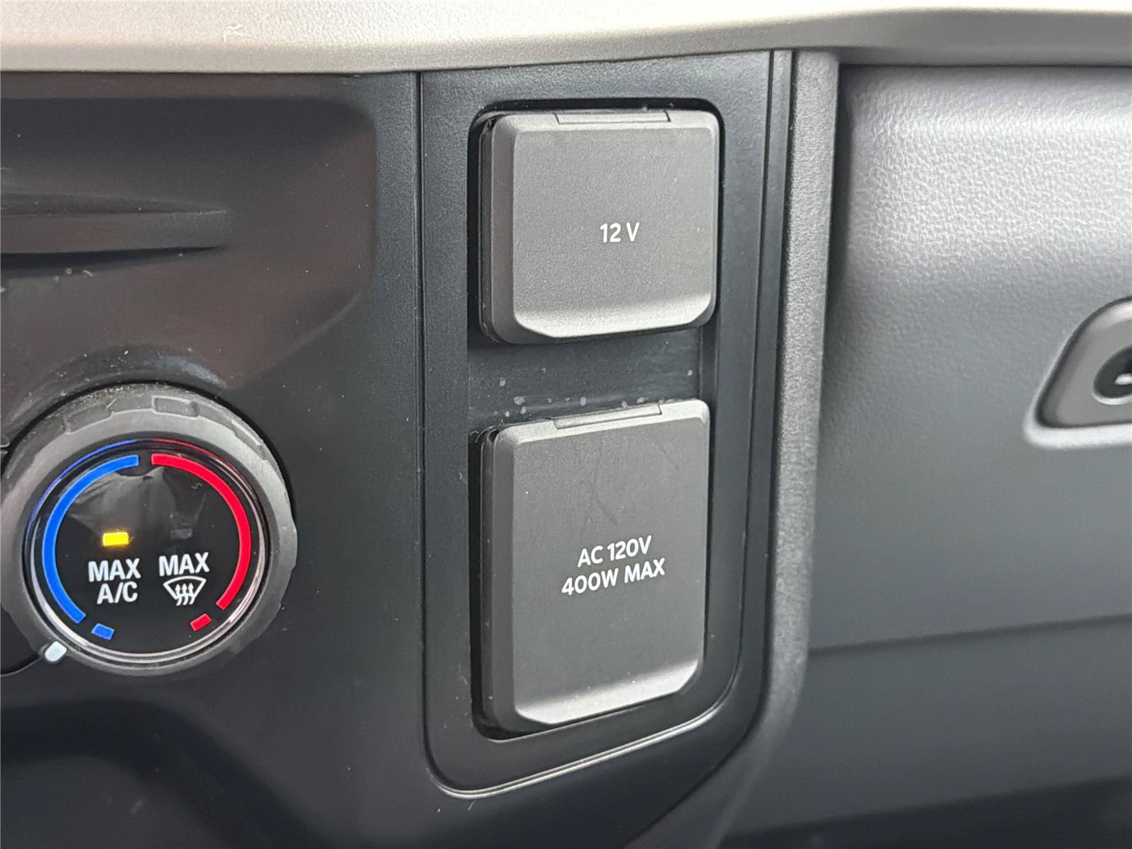 Used 2025 Ford F250 XLT AWD/4WD image 30