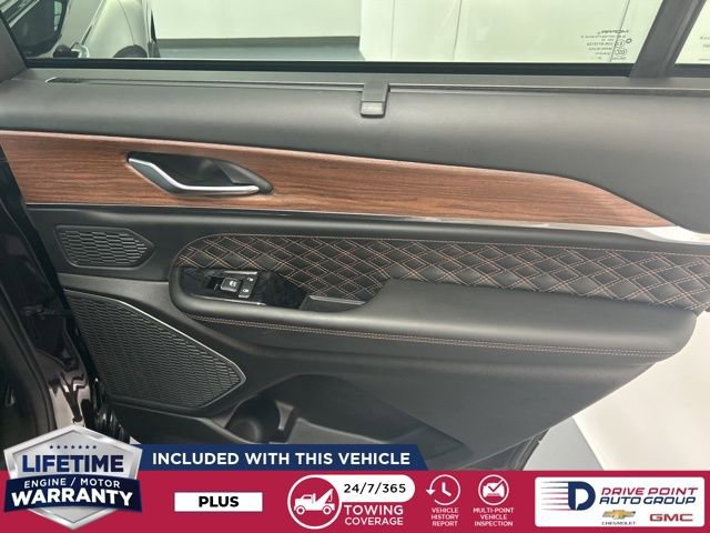 Used 2023 Jeep Grand Cherokee L Summit w/ Luxury Tech Group V image 43