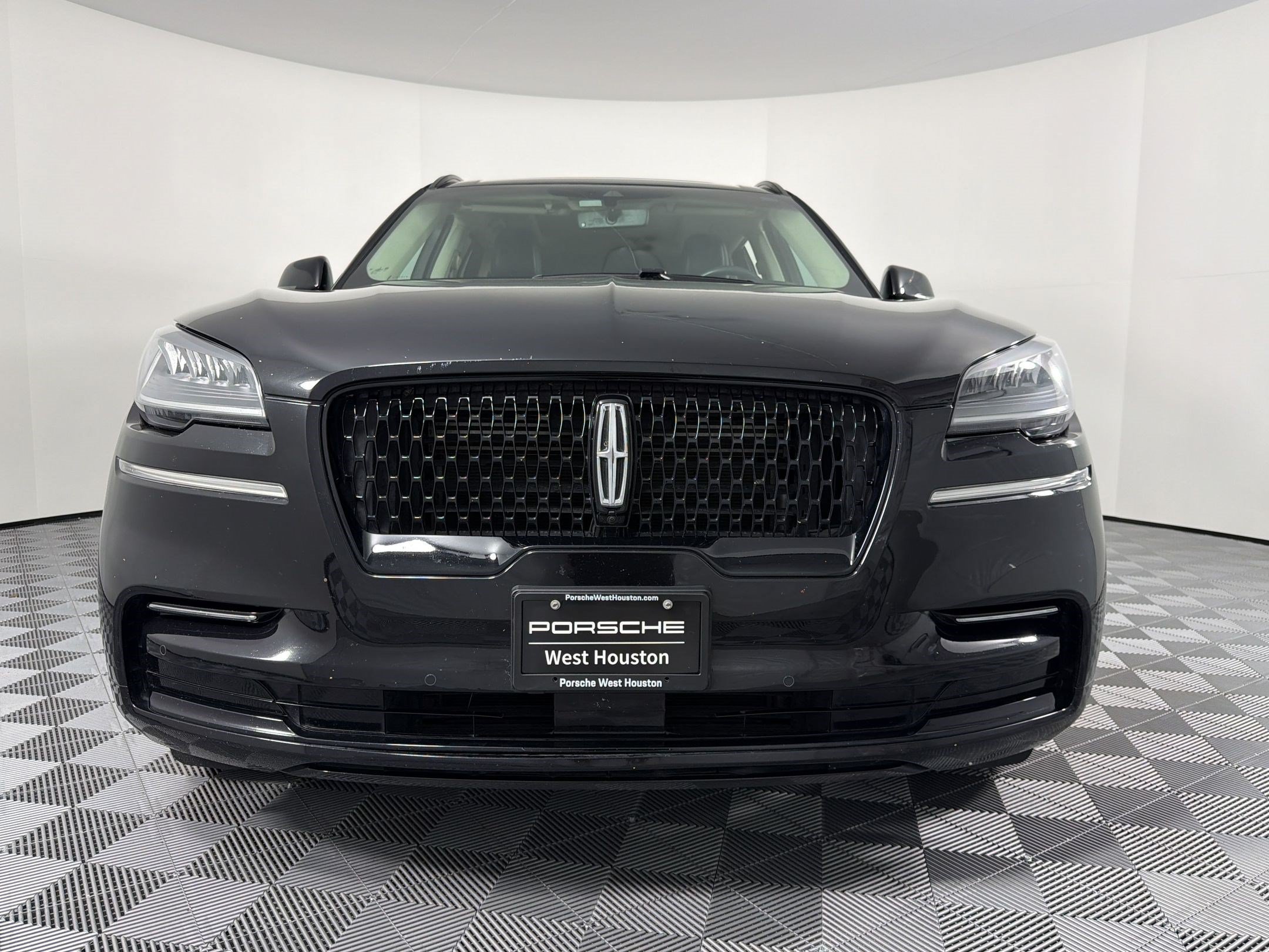 Used 2023 Lincoln Aviator Reserve w/ Equipment Group 201A RWD image 6