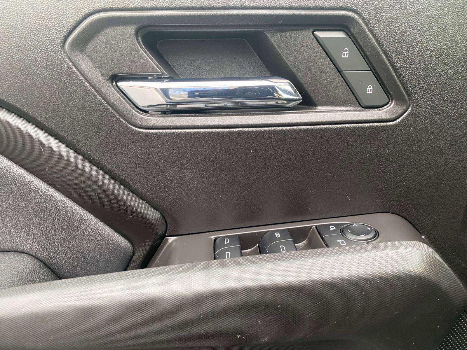 Used 2024 Chevrolet Colorado LT w/ LT Convenience Package II image 17