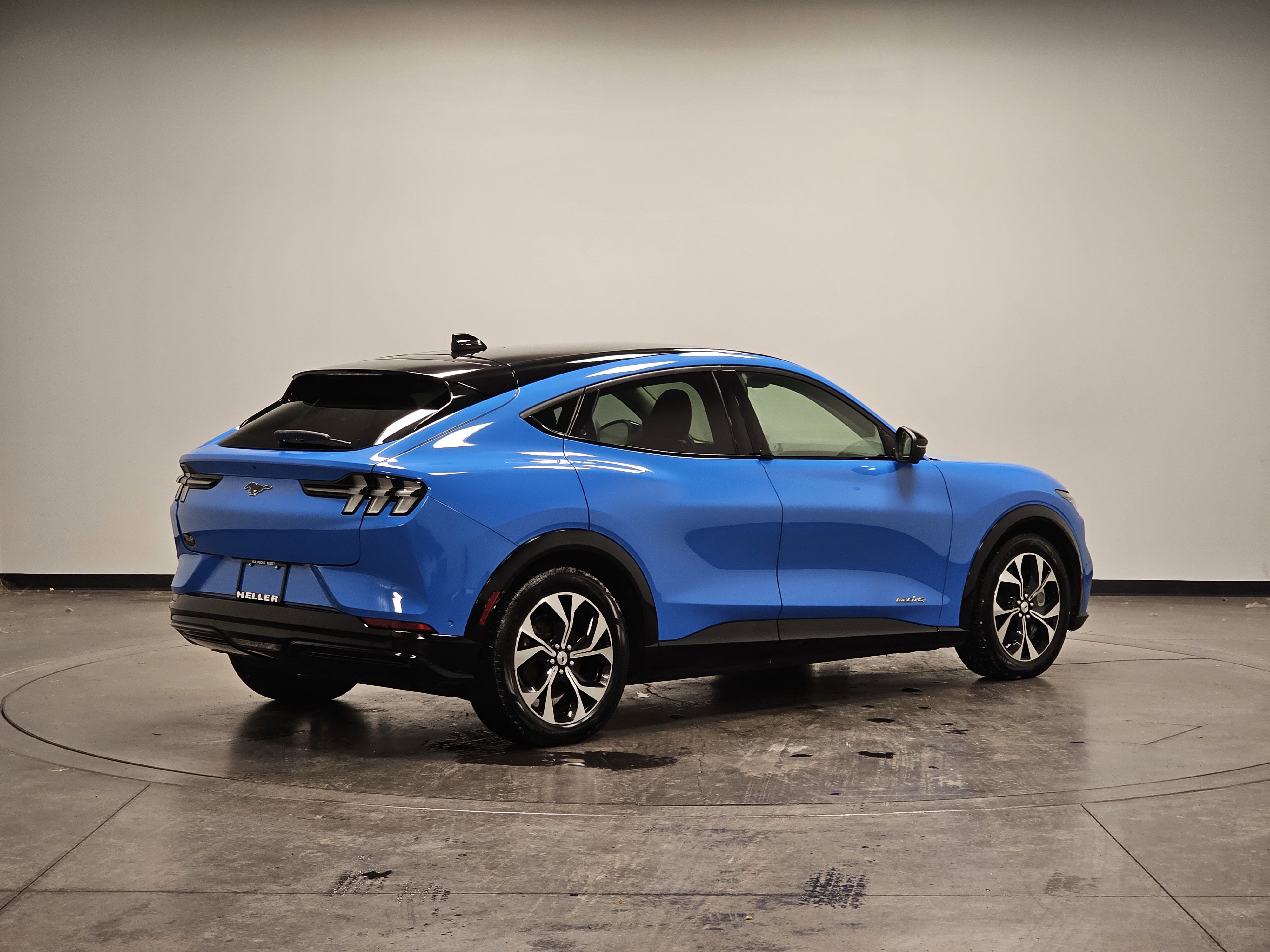 Used 2022 Ford Mustang Mach-E Premium image 8