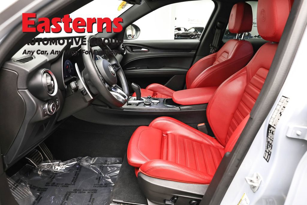 Used 2024 Alfa Romeo Stelvio Sprint AWD/4WD image 14