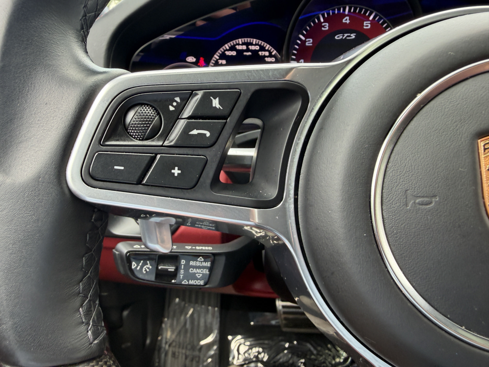 Certified 2022 Porsche Cayenne GTS AWD/4WD image 34