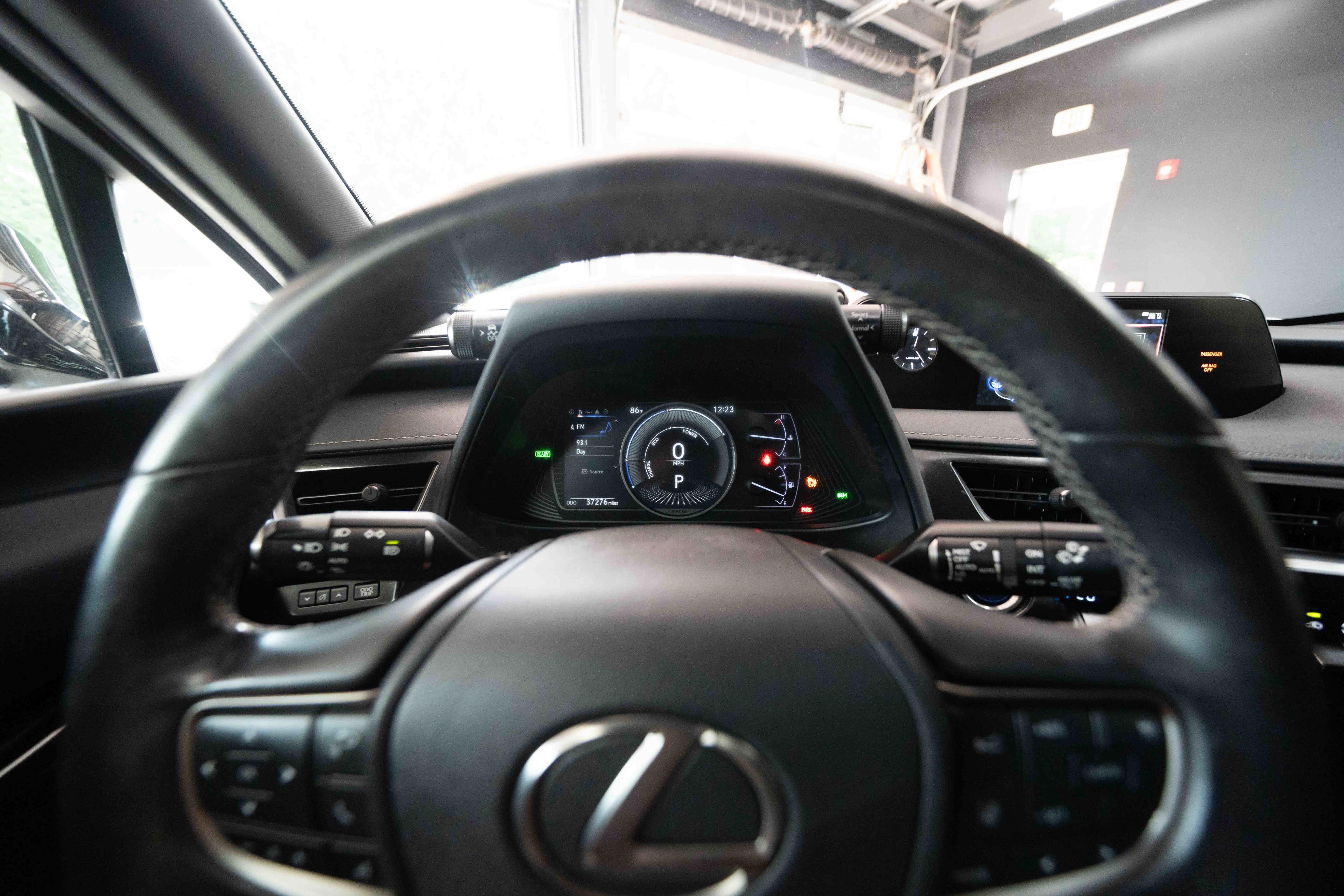 Used 2020 Lexus UX 250h w/ Premium Package AWD/4WD image 15