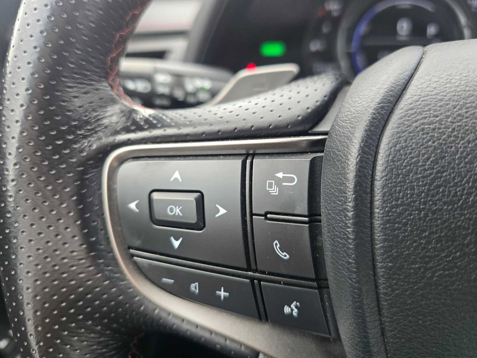 Used 2022 Lexus UX 250h F Sport w/ Accessory Package (Z2) image 32