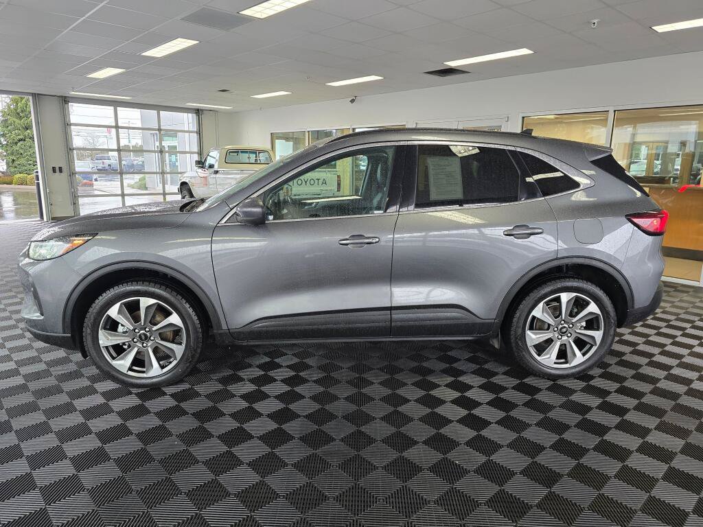 Used 2024 Ford Escape Platinum AWD/4WD image 6