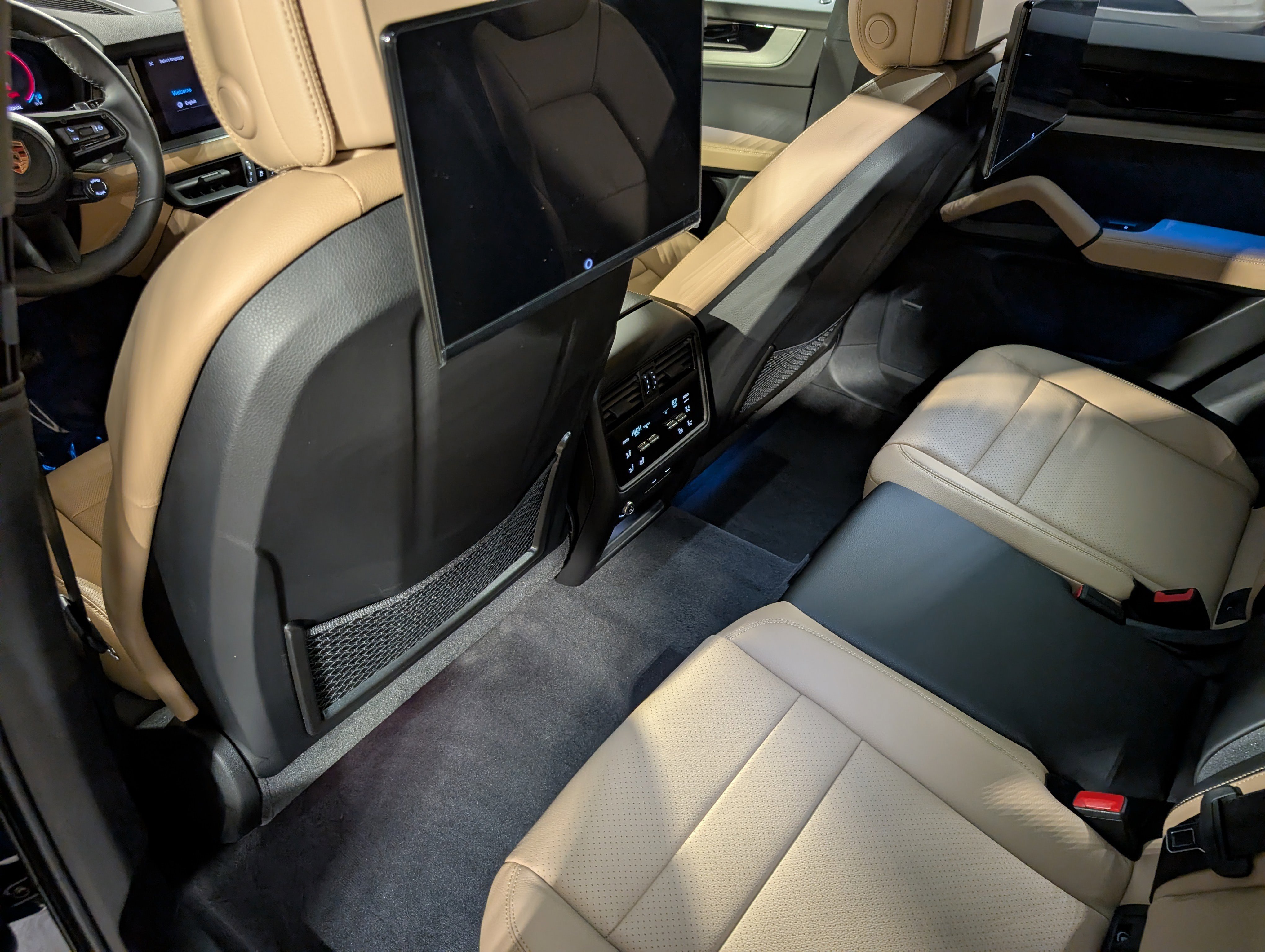 New 2026 Porsche Cayenne image 22