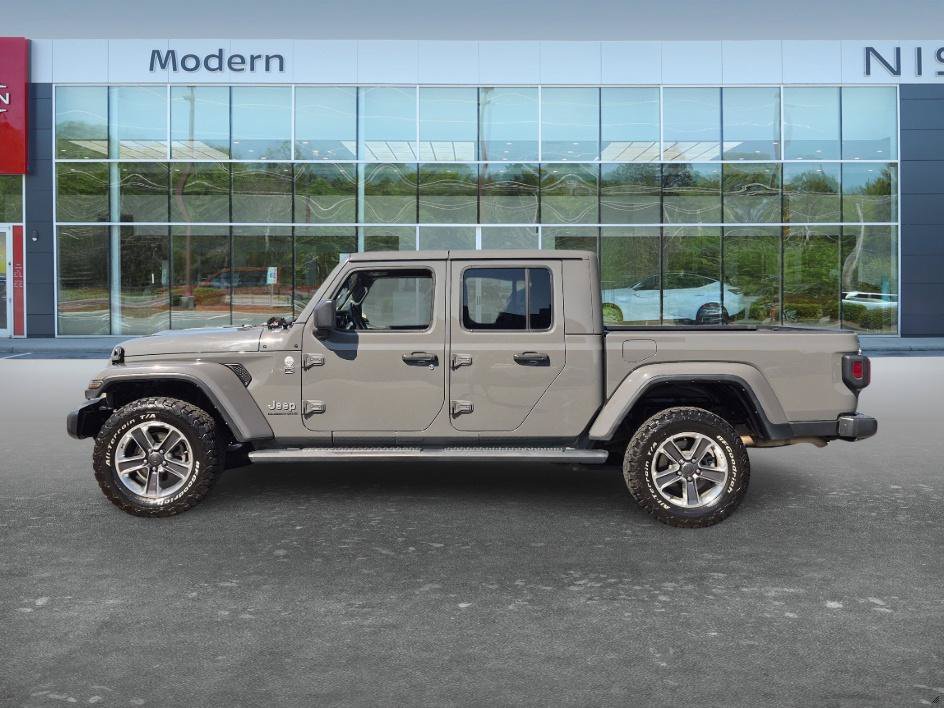 Used 2023 Jeep Gladiator Overland AWD/4WD image 2