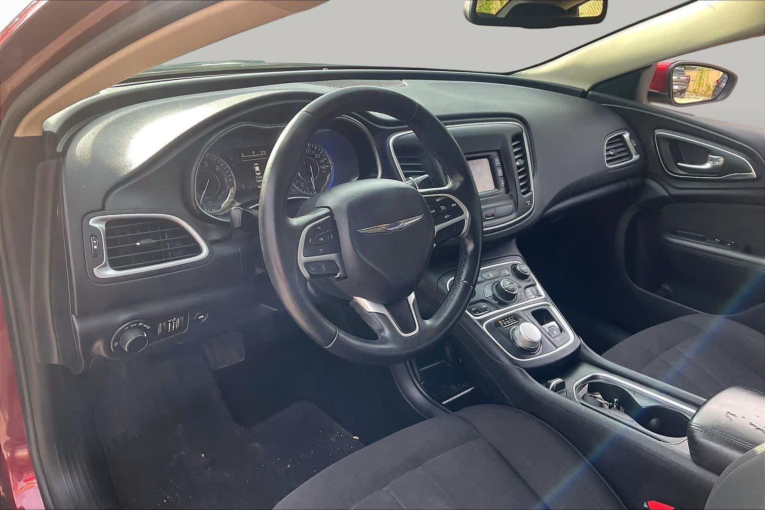 Used 2015 Chrysler 200 Limited w/ Convenience Group FWD image 18