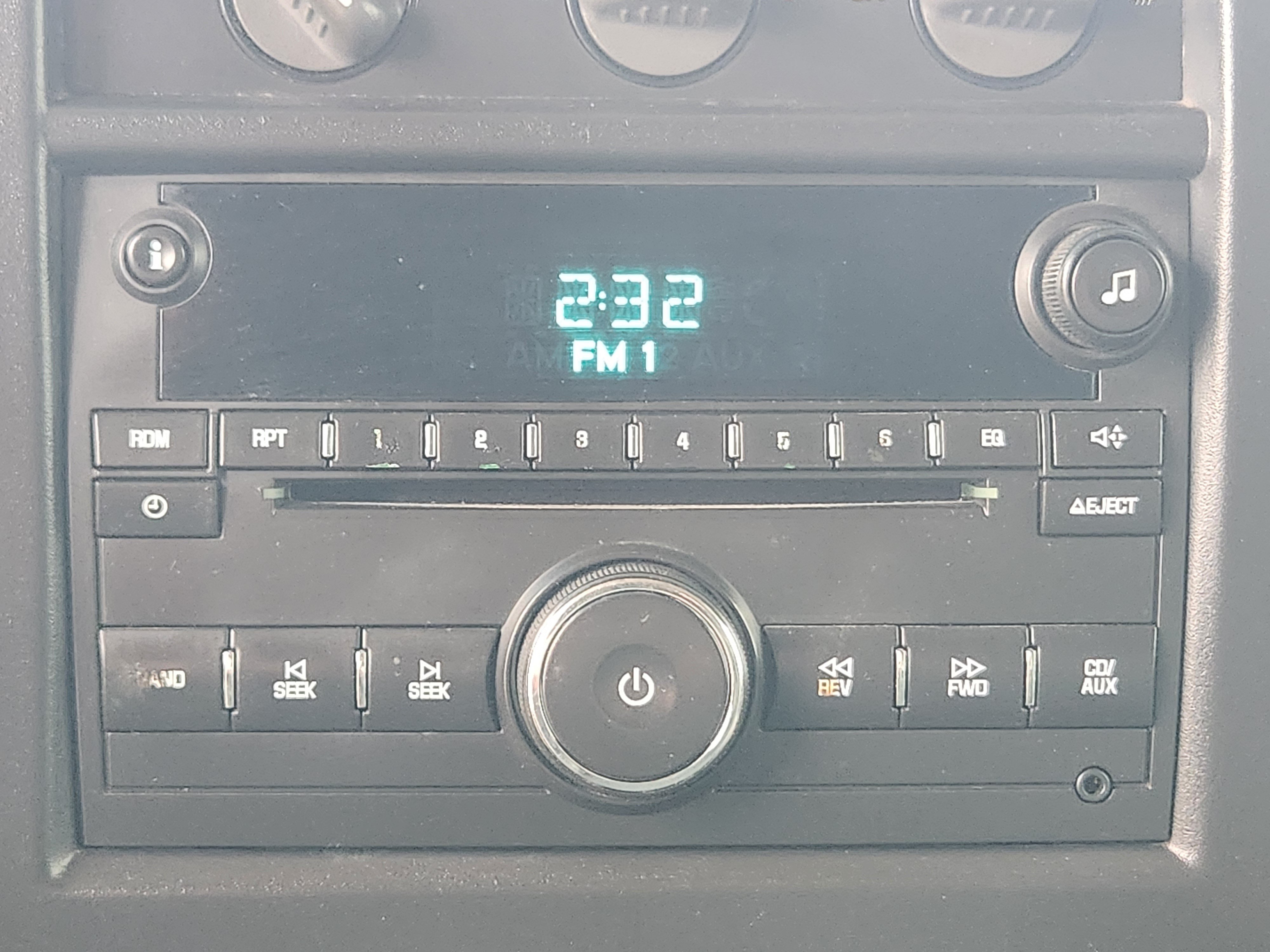 Used 2010 Chevrolet Express 2500 RWD image 12