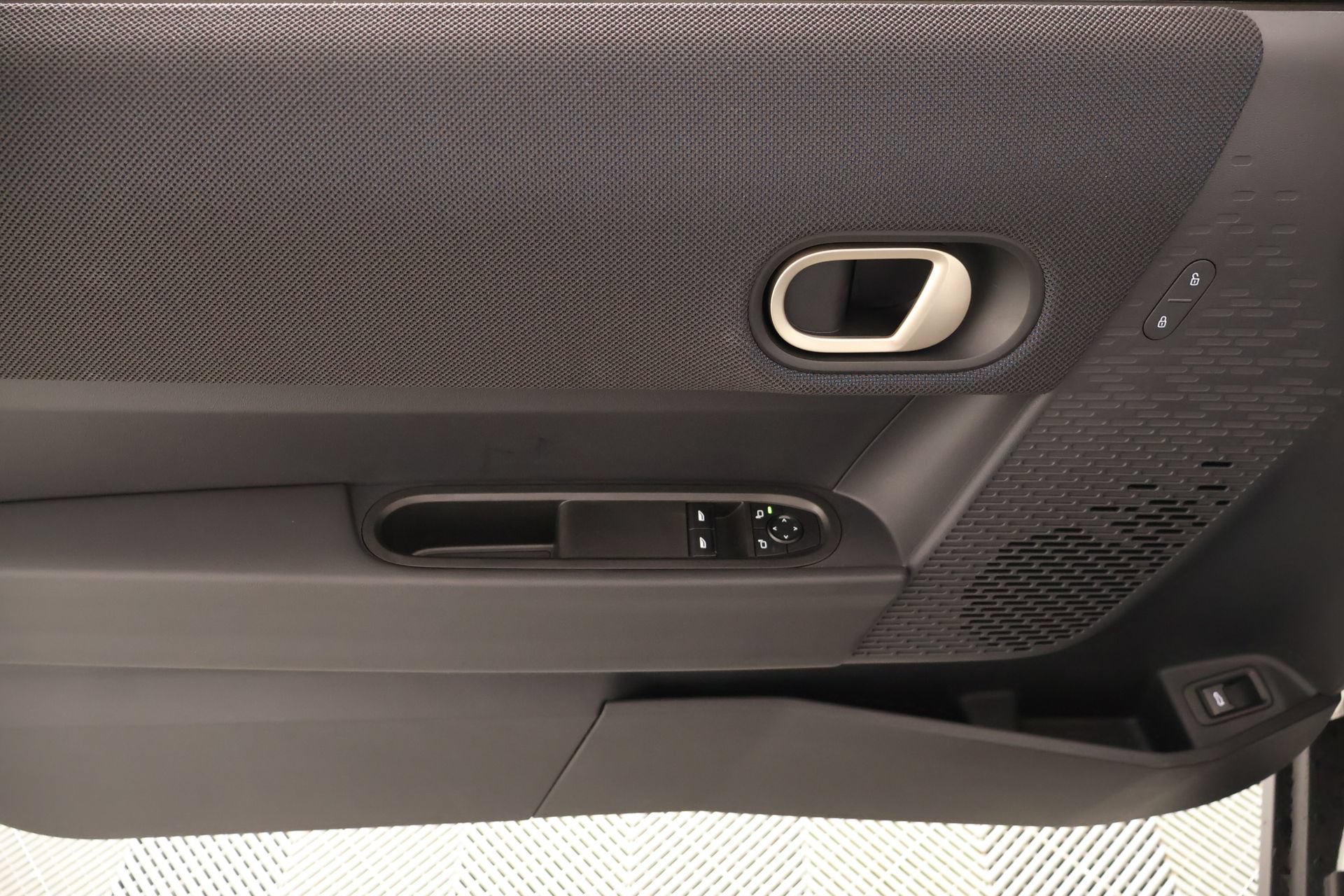 New 2026 MINI Cooper 2-Door Hardtop FWD image 13
