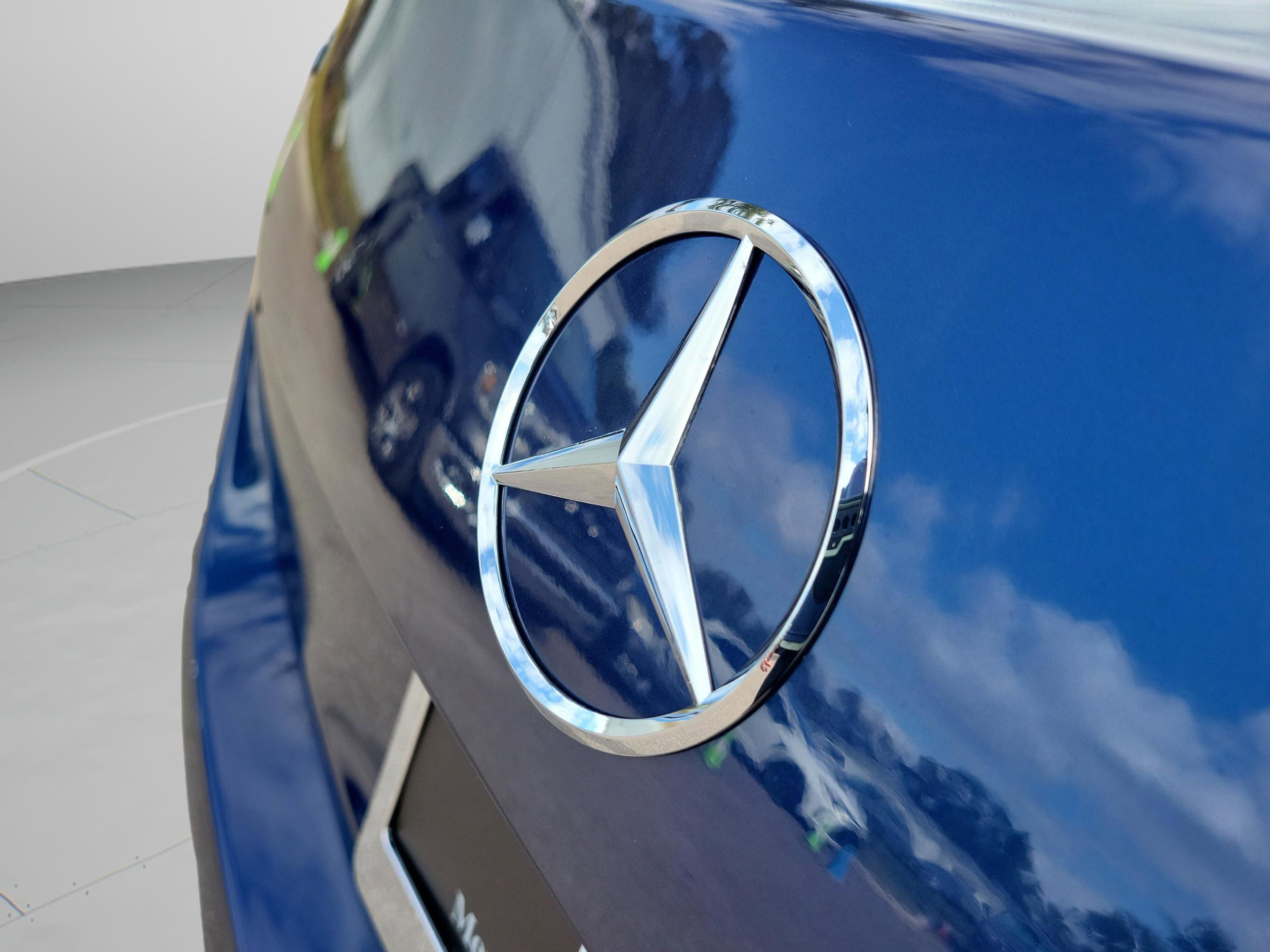 Certified 2025 Mercedes-Benz C 300 Sedan image 8