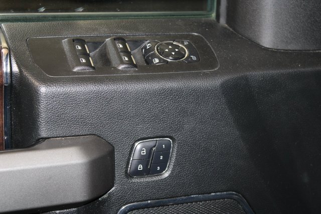 Used 2015 Ford F150 Platinum image 27