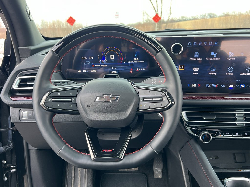 Used 2024 Chevrolet Traverse RS image 31