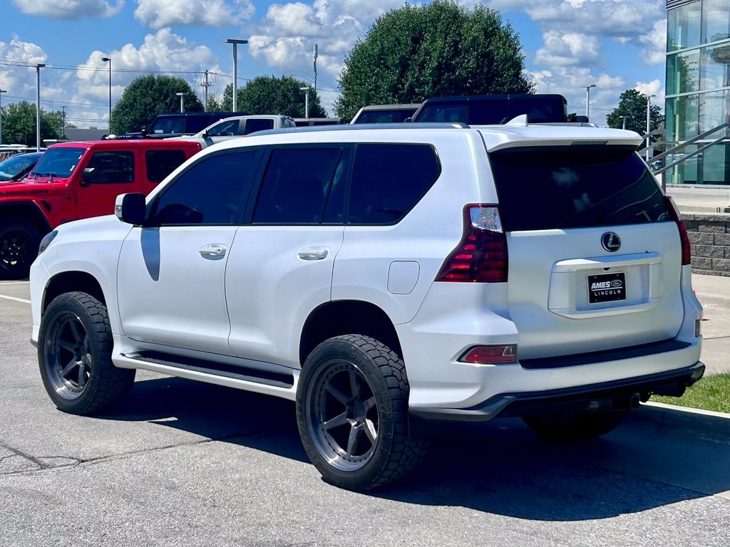Used 2021 Lexus GX 460 Luxury w/ Sport Design Package AWD/4WD image 4