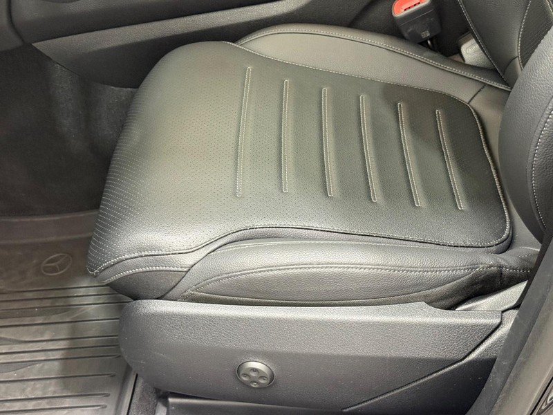 Used 2026 Mercedes-Benz GLC 300 4MATIC image 19