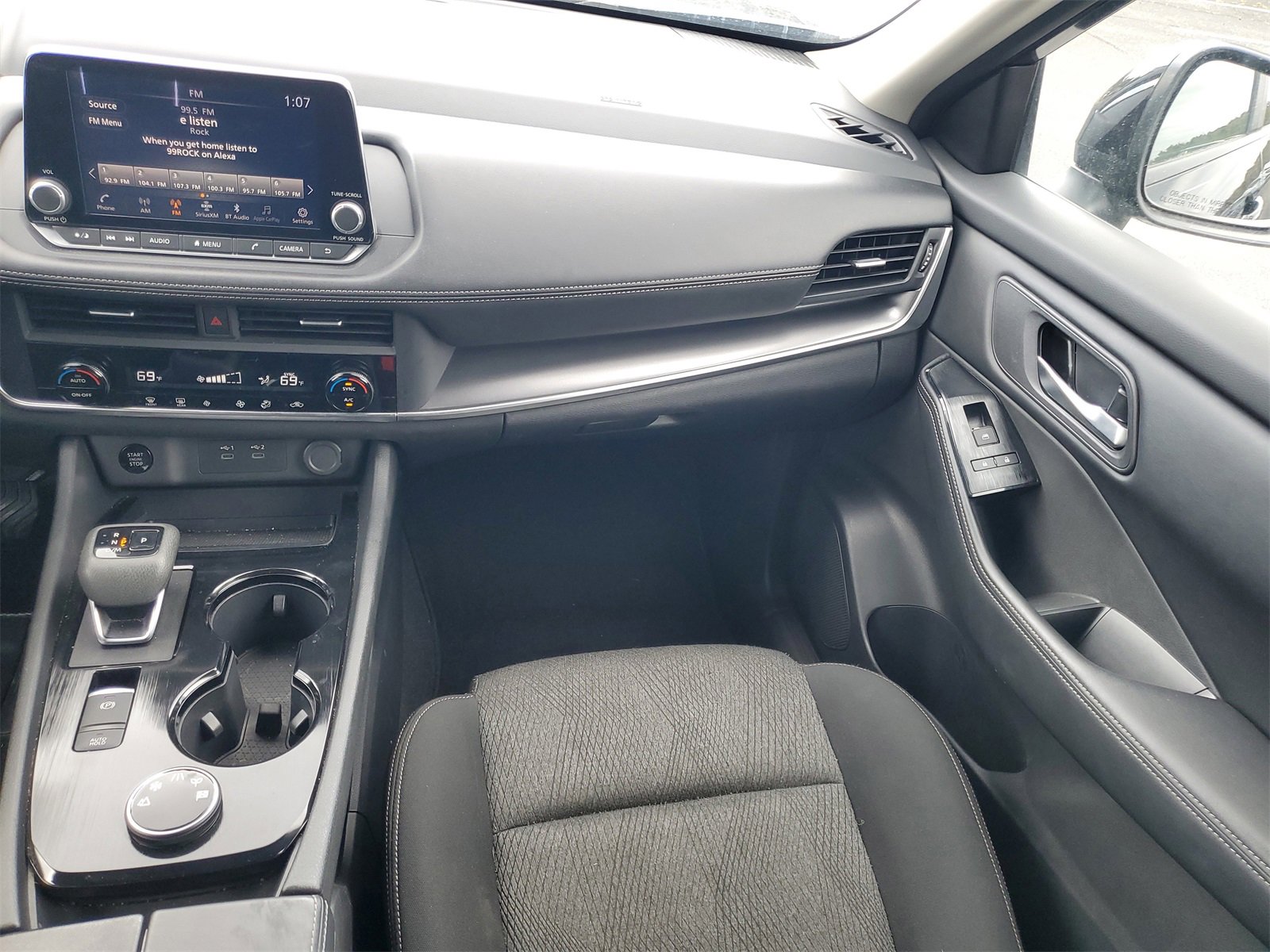 Used 2024 Nissan Rogue SV image 26