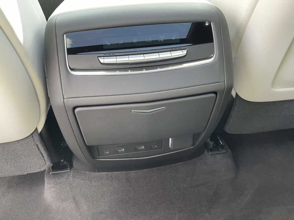 Used 2026 Cadillac Escalade V AWD/4WD image 15