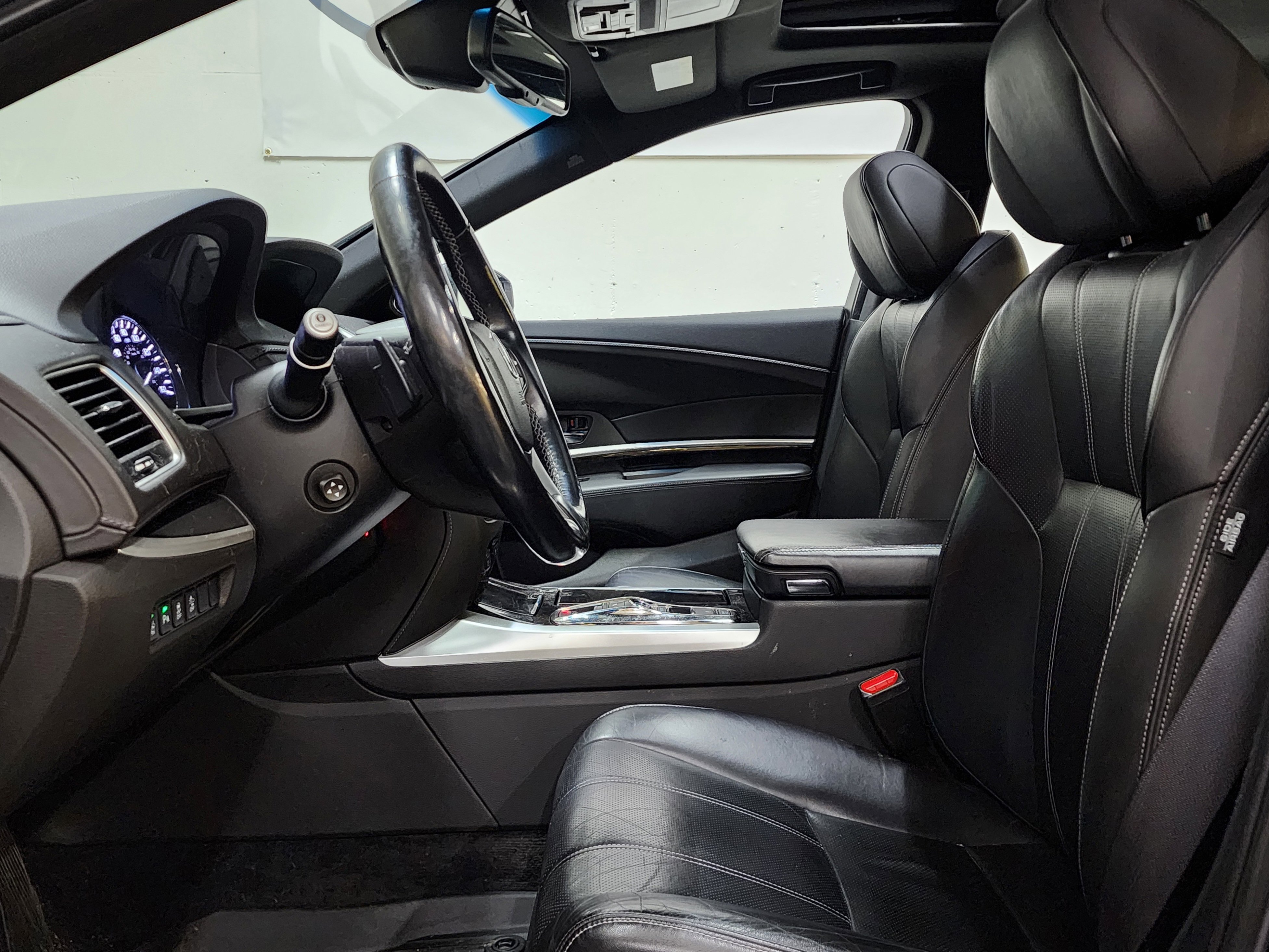 Used 2020 Acura RLX Sport Hybrid w/ Advance Pkg image 13