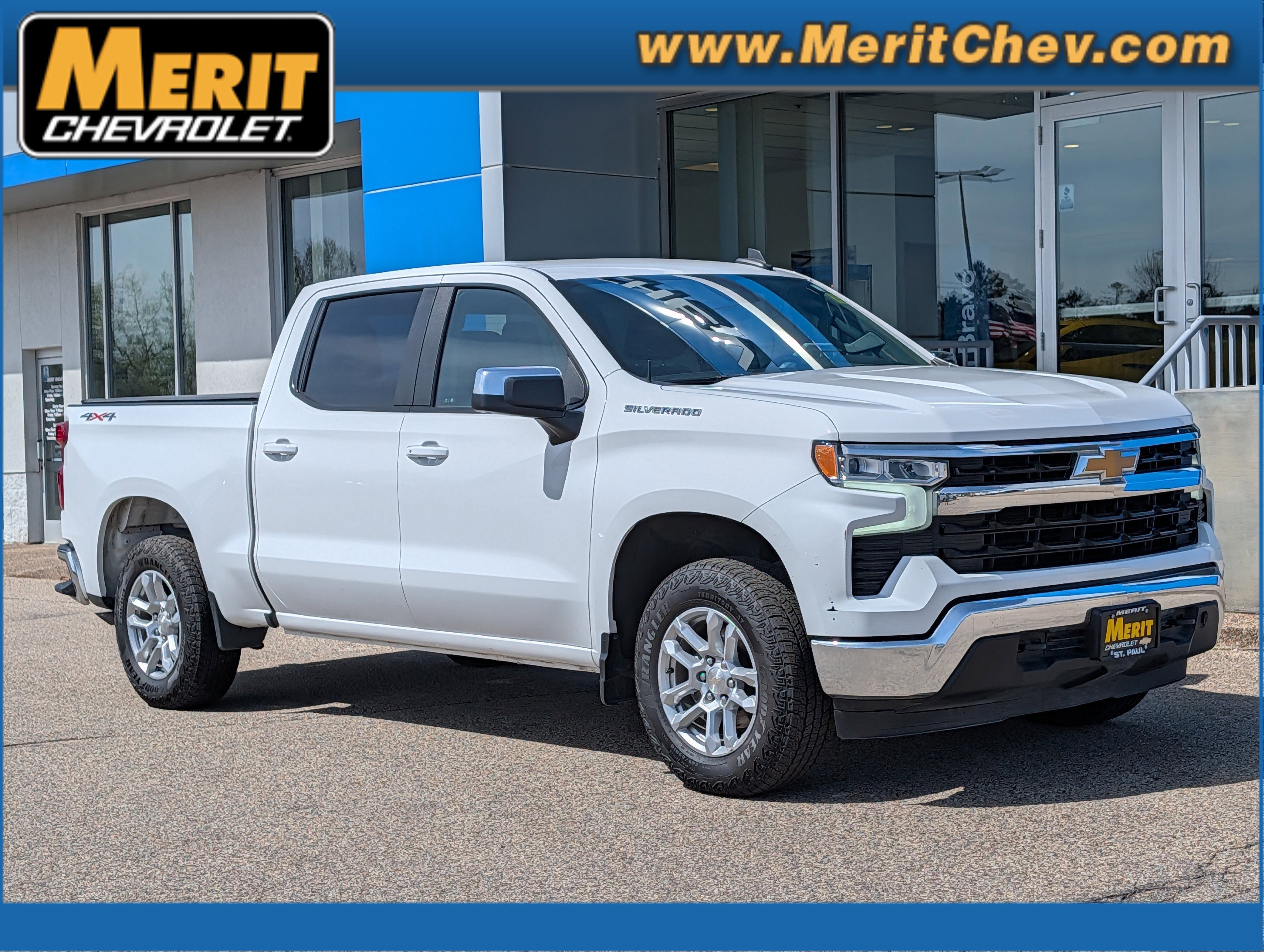 Used 2022 Chevrolet Silverado 1500 LT AWD/4WD image 1