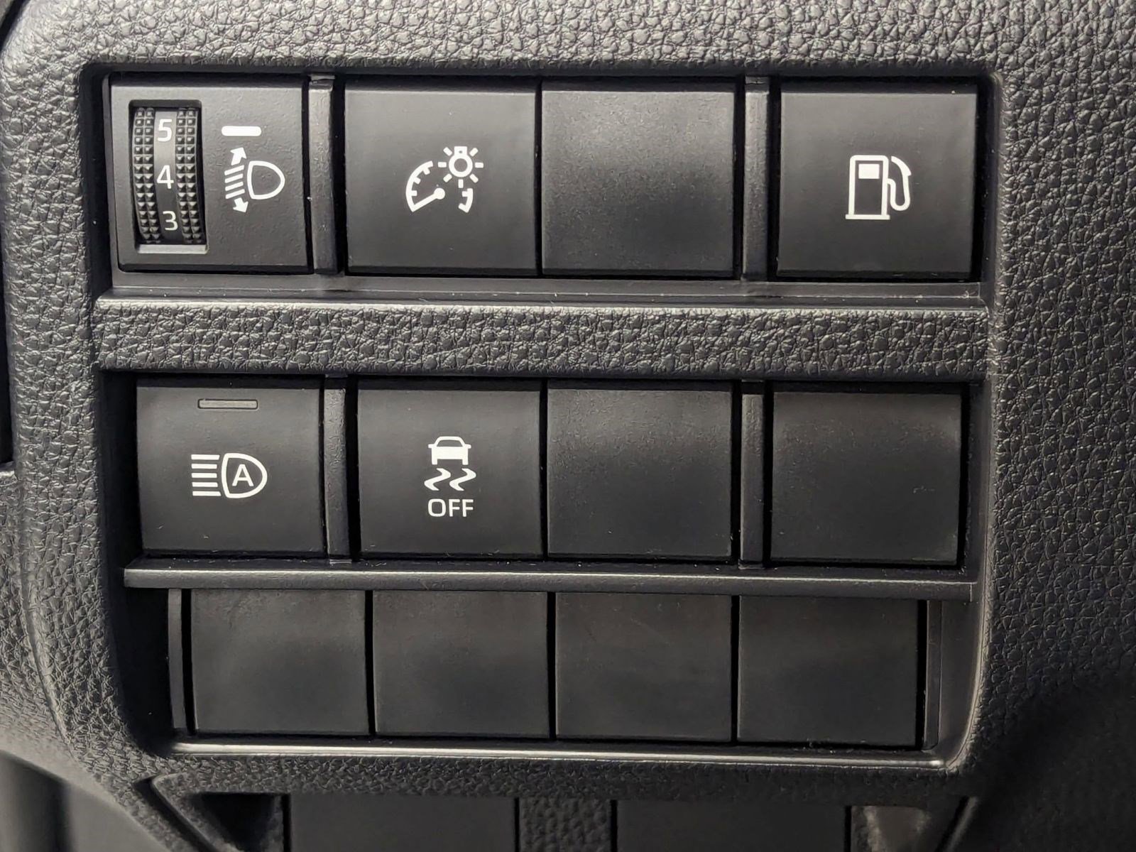 Used 2025 Toyota 4Runner SR5 image 14