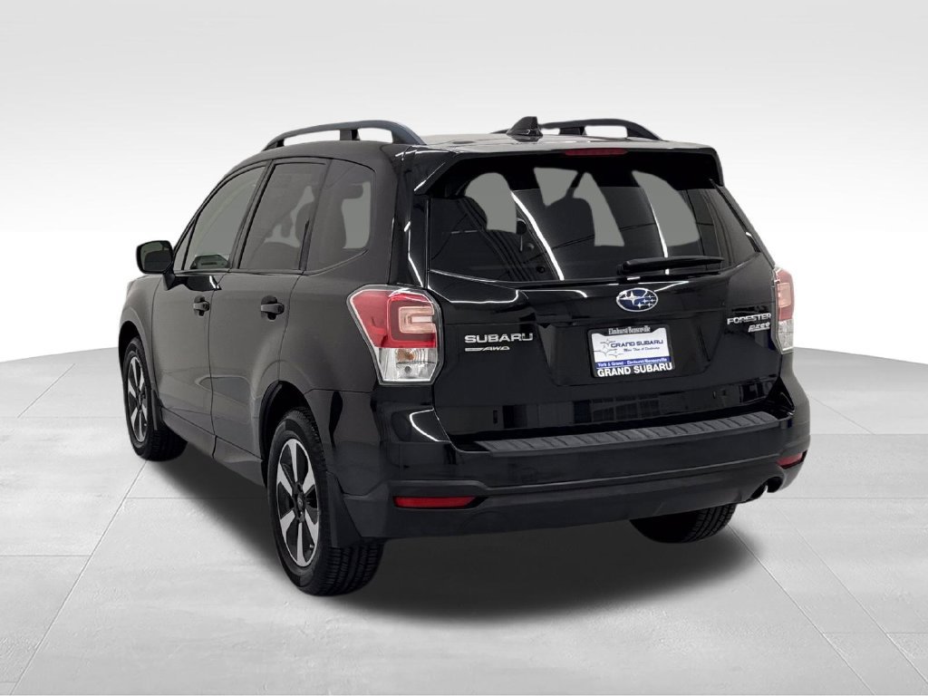 Used 2017 Subaru Forester 2.5i Premium w/ Protection Package #1 AWD/4WD image 4