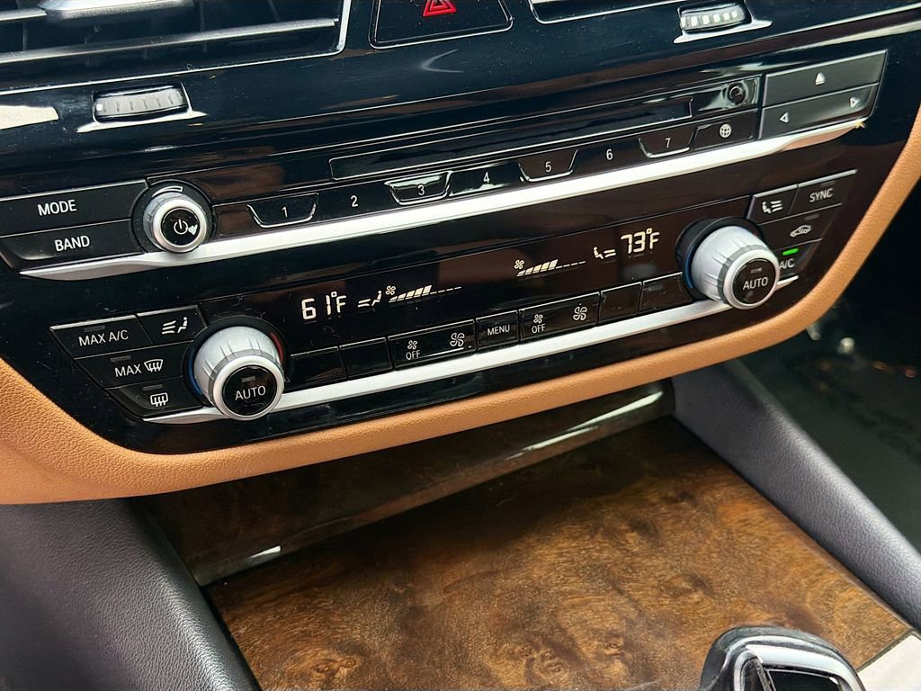 Used 2018 BMW 530e image 32