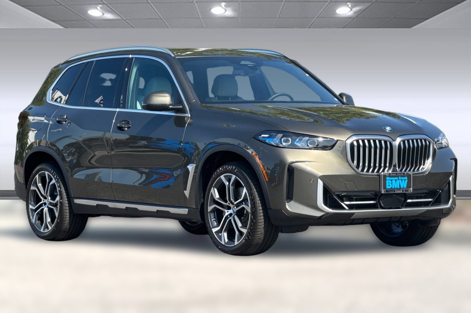 New 2026 BMW X5 xDrive40i w/ Premium Package image 6