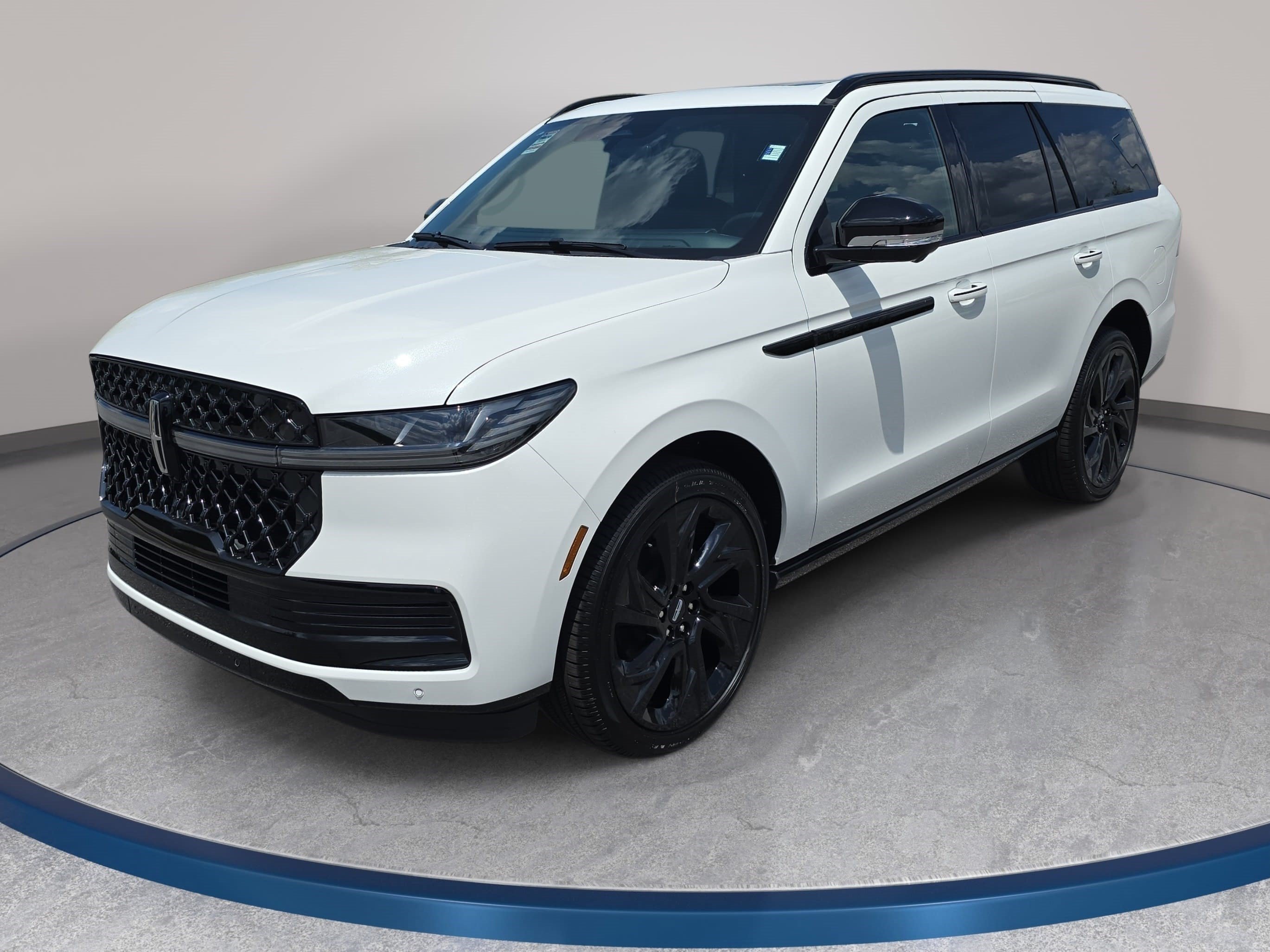 New 2027 Lincoln Navigator Reserve w/ Jet Appearance Package AWD/4WD image 1