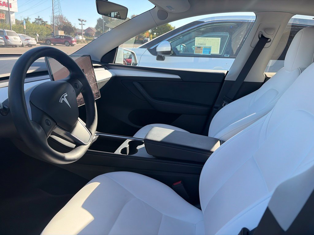 Used 2023 Tesla Model Y Long Range AWD/4WD image 10