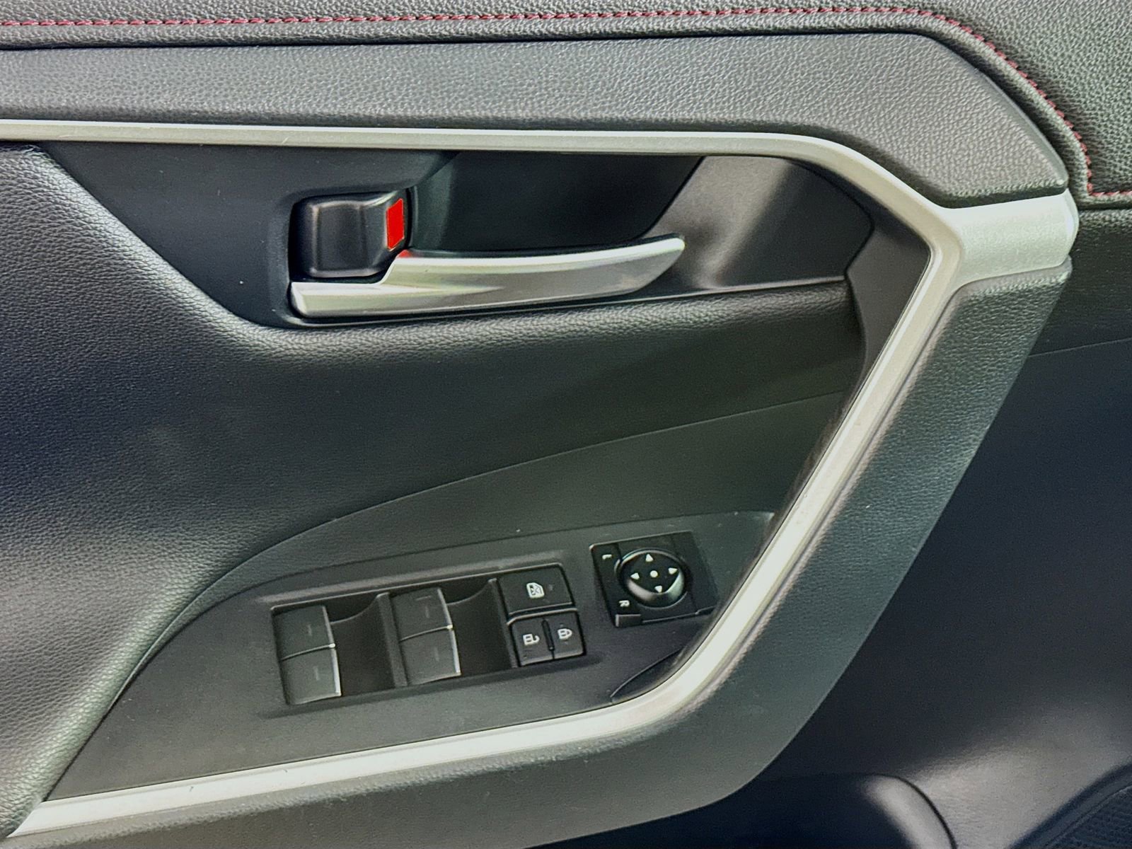 Used 2024 Toyota RAV4 XSE w/ Weather Package image 15