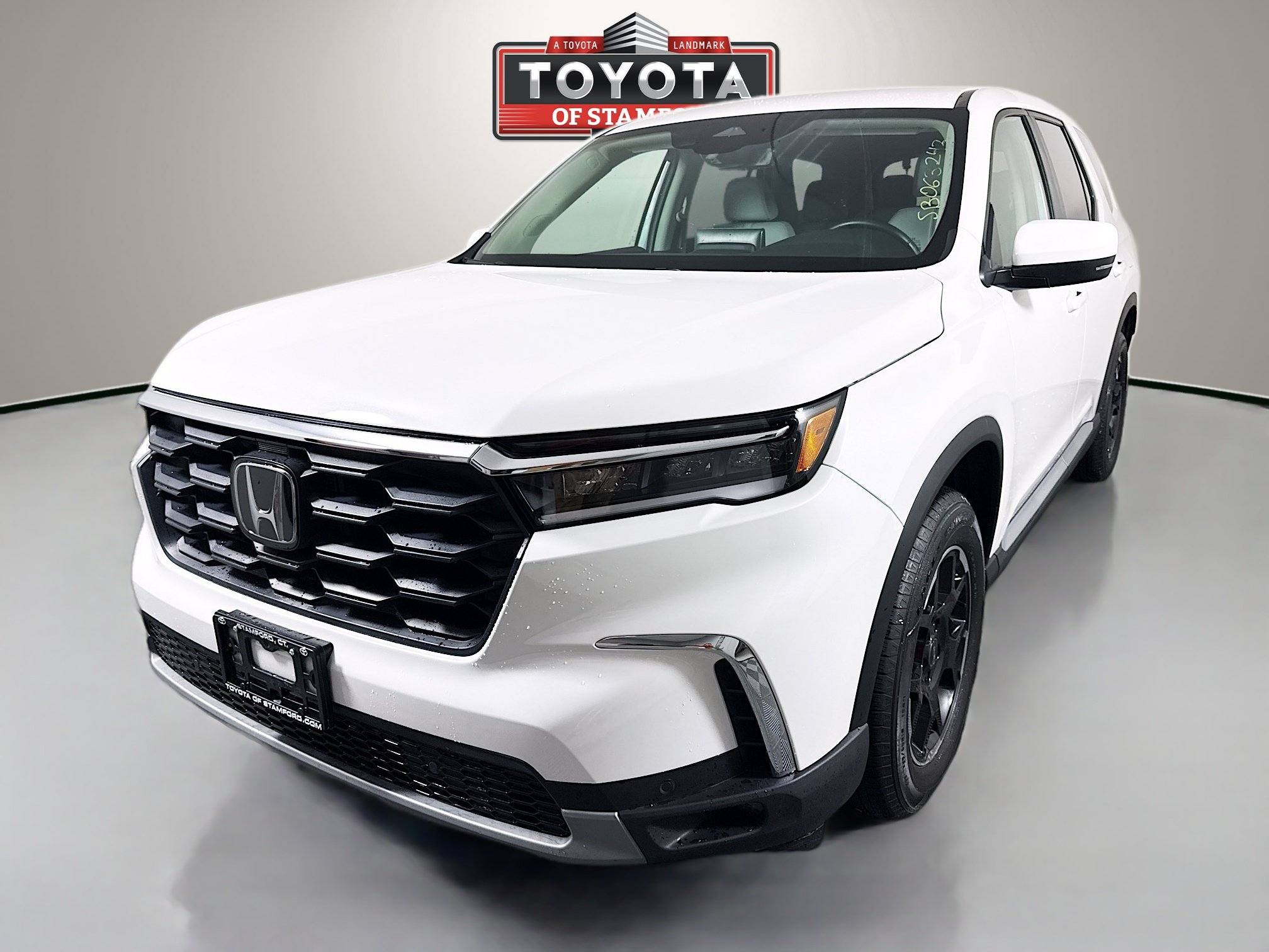 Used 2025 Honda Pilot EX-L image 3