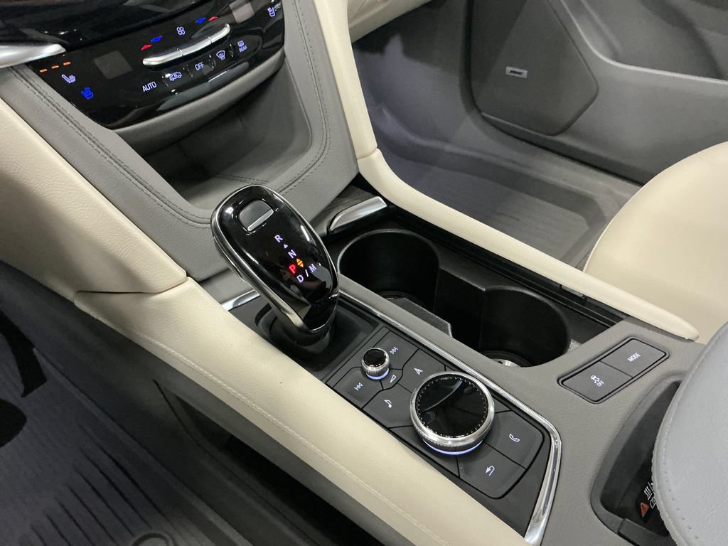 Certified 2025 Cadillac XT6 Premium Luxury w/ LPO, Floor Liner Package AWD/4WD image 25
