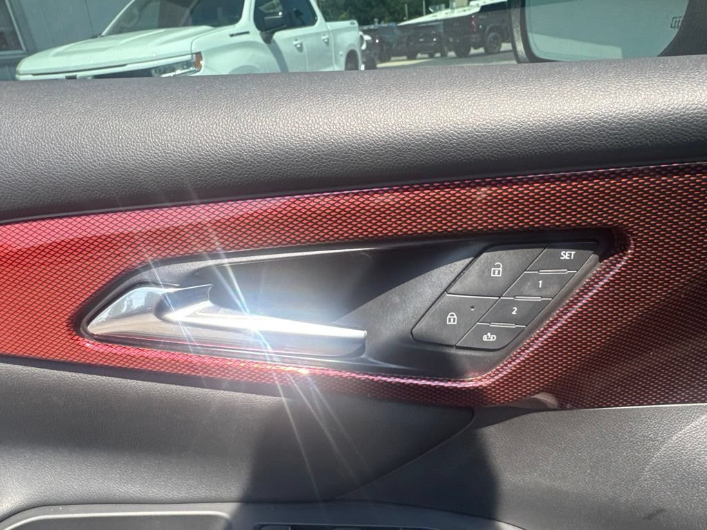 Used 2024 Chevrolet Traverse RS w/ LPO, Floor Liner Package AWD/4WD image 33