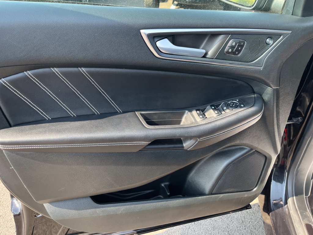 Used 2023 Ford Edge ST AWD/4WD image 11