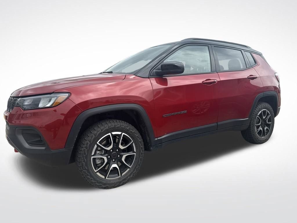 Used 2025 Jeep Compass Trailhawk AWD/4WD image 10