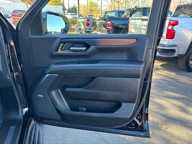 Certified 2025 GMC Yukon Denali image 35