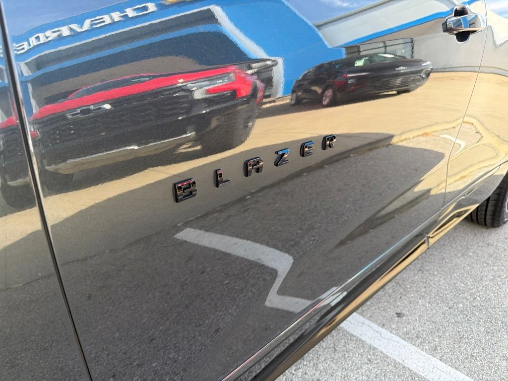 Used 2019 Chevrolet Blazer RS FWD image 11