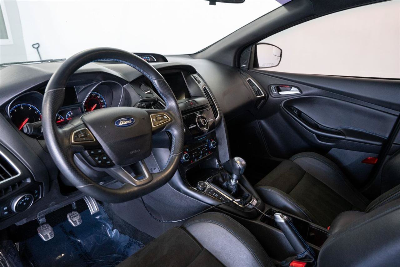 Used 2017 Ford Focus RS AWD/4WD image 14