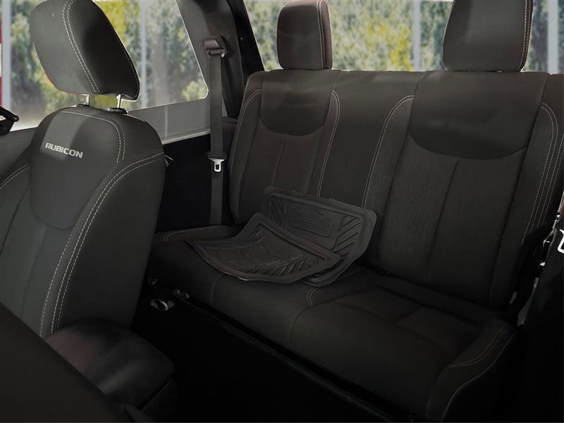Used 2015 Jeep Wrangler Rubicon w/ Power Convenience Group image 10